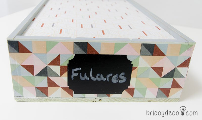 cómo hacer etiquetas con vinilo pizarra