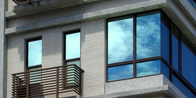 vinilo de protección solar para aislar las ventanas