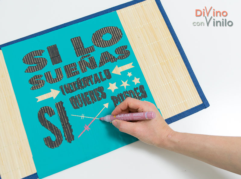 cómo personalizar un mantel con plantilla de vinilo
