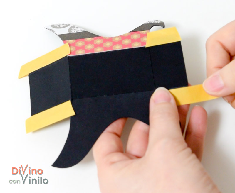 cómo hacer una pizarra con trineo forrada con vinilo pizarra