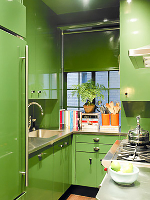 renovar los armarios de la cocina con vinilo color greenery de Pantone