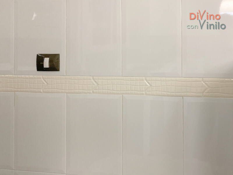 cenefa con relieve pintada